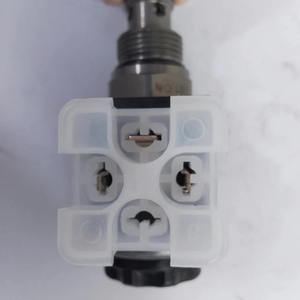 โซลินอยด์ควบคุมทิศทาง WSM06020ZR-01M-C-N-24DG - Product Image 2