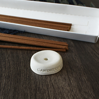 Bâtonnets d'encens épais personnalisés sans bambou, en gros, de Chine, de qualité supérieure, aux senteurs de Palo Santo, Jasmin, Sauge Blanche et Bois d'Agar, avec support