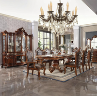 Table à manger en bois sculpté à la main de style antique européen brun foncé avec 8 chaises en cuir capitonnées à boutons