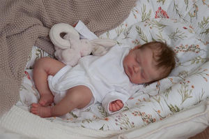 NPK 18 Pouces/45 cm Poupée Bébé Reborn Réaliste Jouet Cadeau de Noël Fait Main Poupée d'Art Mignonne Poupée Reborn en Silicone - Product Image 6