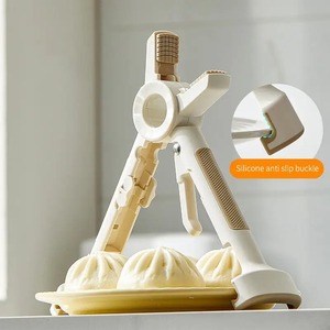 Pinza de silicona 2 en 1 multiusos anti-escaldaduras para platos calientes, cuencos, platos, cucharas y ollas - Product Image 5