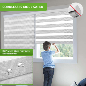 Tende <span class=keywords><strong>a</strong></span> <span class=keywords><strong>Rullo</strong></span> Zebra ZSTARR <span class=keywords><strong>a</strong></span> Doppio Strato in Tessuto Grigio Chiaro <span class=keywords><strong>a</strong></span> Righe, Senza Fili, Sicure per Bambini e Animali Domestici - Product Image 3