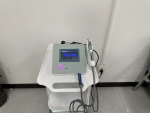 Appareil de mésothérapie sans aiguille MESO SKIN 2026, pistolet à nano-aiguilles pour hydrater la peau, injecteur d'eau, pistolet de mésothérapie sans aiguille, rajeunissement de la peau - Product Image 2