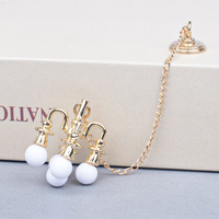 Lustre miniature à cinq têtes en cristal, doré et blanc, pour maison de poupée, accessoire de scène de jeu alimentaire, modèle de lumière pour maison de poupée