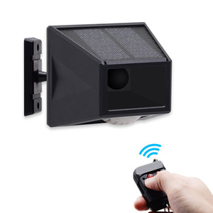 Lampe d'alarme solaire extérieure avec détecteur de mouvement infrarouge, alarme sonore à distance, lumière d'avertissement de sécurité avec détecteur PIR - Product Image 1
