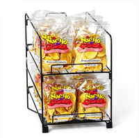 Étagère de présentation de snacks en métal noir à 2 niveaux pour comptoir - Étagère en fil métallique empilable pour sachets de chips, chips tortillas et aliments emballés