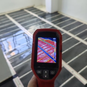 Pellicola Riscaldante Elettrica a Infrarossi Moderna 140W/M2 50cm Sistema di <span class=keywords><strong>Riscaldamento</strong></span> a Pavimento a Risparmio Energetico Garanzia di 5 Anni Facile Installazione - Product Image 5