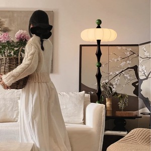Lámpara de pie vintage de estilo retro con fuente de luz LED, base E26, control de interruptor para sala de estar, dormitorio, diseño americano - Product Image 3