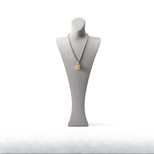 ชั้นวางโชว์สร้อยคอแบบใหม่สำหรับสินค้าใหม่ ทำจากไมโครไฟเบอร์ เหมาะสำหรับร้านขายเครื่องประดับ ใช้โชว์หน้าร้านหรือบนเคาน์เตอร์ - Product Image 5