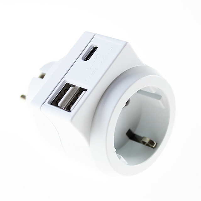 Wholesale MQL Portable 2 USB 1 Type-C Ports Universal Travel Power Adapter EU Extension Socket PC Material Customizable Cable