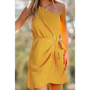 Vestido Mini Corto Promocional de Color Sólido con Hombro Descubierto, Lazo Asimétrico en la Cintura y Lazos Decorativos - Product Image 5