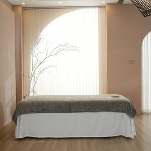 Housse <span class=keywords><strong>de</strong></span> <span class=keywords><strong>table</strong></span> <span class=keywords><strong>de</strong></span> <span class=keywords><strong>massage</strong></span> SPA grise 230x120cm en velours <span class=keywords><strong>avec</strong></span> dentelle et <span class=keywords><strong>trou</strong></span> <span class=keywords><strong>pour</strong></span> le visage - Product Image 4