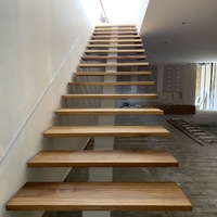 Escalier flottant moderne de luxe Anewson, marches en chêne massif, garde-corps en verre pour villa, intérieur de maison