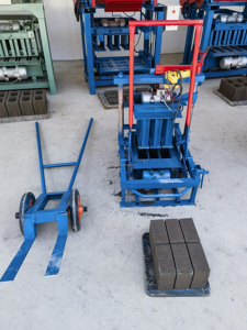 Faible Taux de Défauts et de Dégraissements – Machine à Briques Type 2-45 pour Pavés de Jardin, Routes Urbaines et Projets Paysagers - Product Image 5