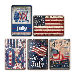 Letrero Metálico Vintage con Diseño del Día de la Independencia del 4 de Julio y Estampado de la Bandera Americana - Product Image 2