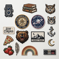 Badges brodés personnalisés avec logo, écussons tissés, emblèmes thermocollants ou à coudre, appliques brodées souvenir