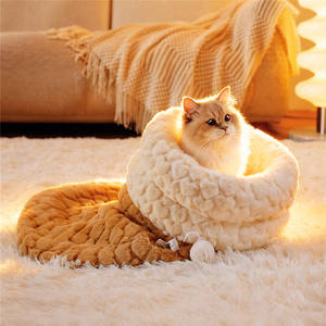 Cama para Gatos, Bolsa de Dormir para Mascotas, Alfombra de Invierno para Interiores, Cálida, Semicerrada, de Felpa Suave, Saco para Gatos, Cama Cálida para Cachorros y Gatitos - Product Image 3