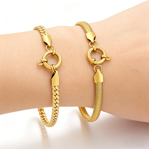 Pulsera de Cadena Plana Tipo Serpiente con Cierre de Resorte en Oro de 18k, Joyería Unisex - Product Image 2