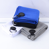 Serviette de nettoyage de balle de golf magnétique forte Offres Spéciales serviettes de golf gaufre en microfibre avec mousqueton