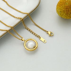 Collar de Perlas de Agua Dulce de Acero Inoxidable Personalizado al por Mayor 2024, Cadenas Chapadas en Oro de Moda, Resistentes al Deslustre - Product Image 1