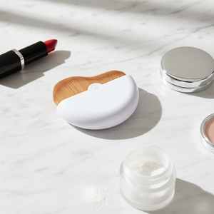Brocha de Maquillaje Portátil Semicircular Rosa para Base en Polvo, con Logotipo Personalizado, Mini Brocha de Viaje, Herramienta Compacta para el Rostro - Product Image 2