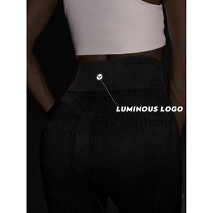 Fisoew Leggings acanalados sin costuras para mujer, pantalones de yoga de cintura alta y longitud completa, ropa deportiva con control de abdomen - Product Image 5