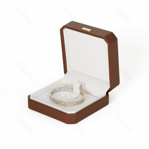 Exquisitas Cajas de Joyería Personalizadas, Cajas de Joyería de Cuero PU Rojo para Mujer - Product Image 4