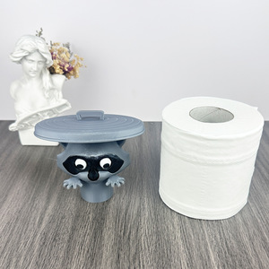 Portarotolo di carta igienica a forma di procione, in plastica, rotondo, creativo, da parete, senza foratura, accessorio per il bagno - Product Image 1