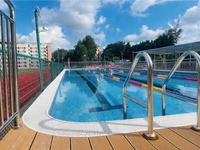Piscine Modulaire Sur Mesure en Acier Zn-Al-Mg pour Écoles avec Isolation Thermique 5 Faces Assemblage Rapide Garantie 15 Ans