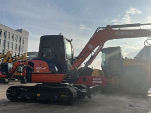 รถขุดไฮดรอลิกมือสอง Kubota U55‑4, ดีไซน์สวิงท้ายแบบแน่น, เครื่องยนต์แท้จาก Kubota, สภาพการทำงานดี - Product Image 1