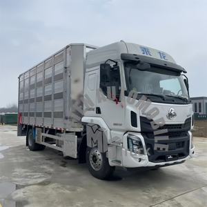 Dongfeng 4*2 4x2 Vehículo de transporte de <span class=keywords><strong>caballos</strong></span> con compartimento de almacenamiento de heno LHD RHD a la venta - Product Image 4