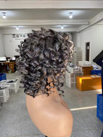 Wig Rambut Pendek Keriting Brasil Remy Warna Terang dengan Lace Closure 5*5 Transparan 12 inci untuk Wanita Grosir