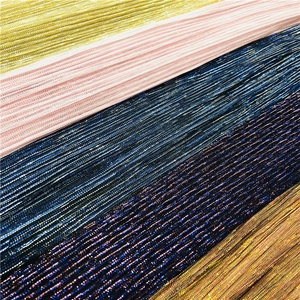 Tela de Malla Elástica Brillante con Purpurina Metálica Dorada Ecológica, Tejido Elástico Brillante con Efecto Arrugado y Plisado con Lurex - Product Image 2