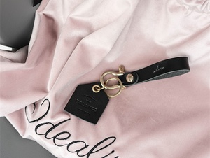 Hot Bán Dập Nổi Da Chính Hãng Keychain Biểu Tượng Tùy Chỉnh Người Giữ Chìa Khóa Chất Lượng Cao Da Vòng Chìa Khóa Cho Sử Dụng Hàng Ngày - Product Image 5