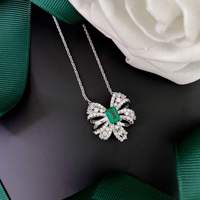 Los últimos diseños de collar de lujo 925 plata esterlina diamante mujeres Esmeralda gema colgante collar