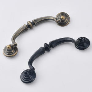 Poignée de meuble en alliage de zinc de style européen, espacement des trous de 100mm, forme de barre durable en Bronze noir pour portes d'armoires - Product Image 2