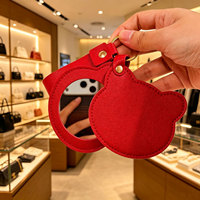 Miroir de poche rotatif et pliable en cuir PU avec logo personnalisé, en forme de cœur ou rond, pour maquillage, idéal pour les voyages et comme cadeau.