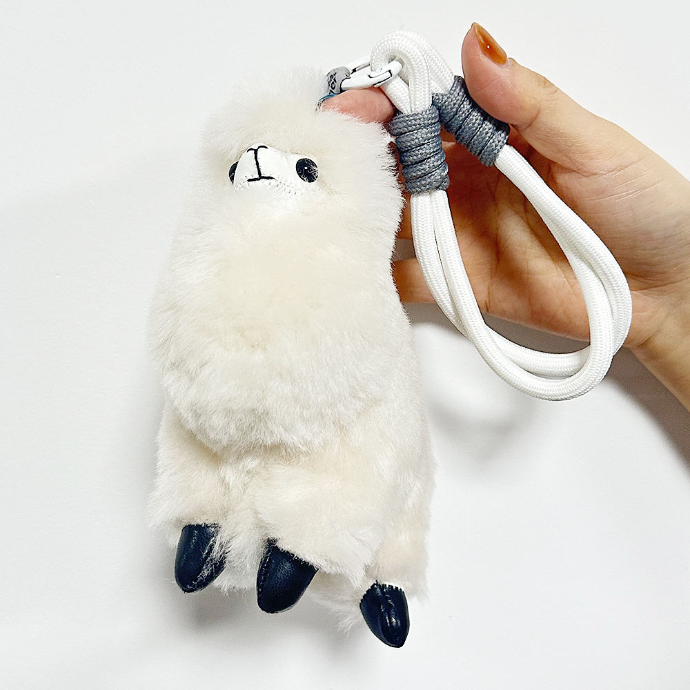 Wholesale Key Chains Decoration Pendant Gift Animal Llama Shape Kawaii Soft  Bag Backpack Charms White Plush Alpaca Keychain