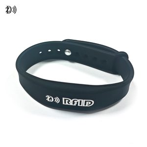 조정 가능한 <span class=keywords><strong>NFC</strong></span> 팔찌 13.56MHz <span class=keywords><strong>MIFARE</strong></span> 클래식 EV1 1 1k <span class=keywords><strong>RFID</strong></span> 실리콘 팔찌 이벤트/체육관 액세스 제어 - Product Image 3
