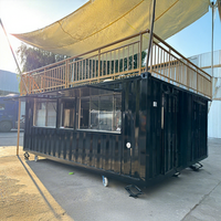 Moderne foodtruck, zeecontainer, geprefabriceerde mobiele strandbar, huizen, restaurant, keuken, koffieshop, café