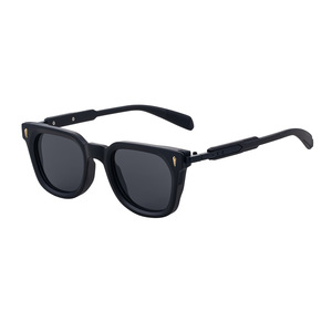 Lunettes de soleil polarisées Vogue à monture carrée pour hommes, en plastique noir et métal, protection UV400, pare-soleil pour la conduite en extérieur - Product Image 5