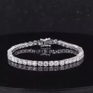 Bracelet cubain en diamant moissanite glacé tendance, provenant d'un fournisseur indien, avec une finition lisse, pour un usage cadeau - Product Image 2