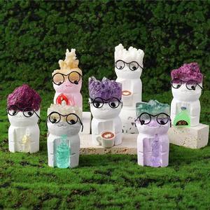 Venta al por mayor creatividad natural DIY adorno de cristal Groot muñeca con gafas cristal regalo de cumpleaños - Product Image 1