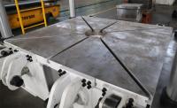 Presse hydraulique à quatre colonnes de 200 tonnes personnalisée avec table mobile