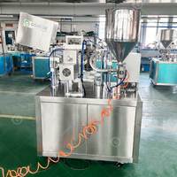 Machine de remplissage et de scellage entièrement automatique de tubes de graisse au chocolat, haute précision, pour boissons et produits chimiques, avec alimentateur PLC