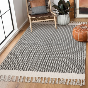 Alfombras y alfombras tejidas de algodón Alfombra de algodón Handloom Textiles para el hogar Alfombra de piso Alfombras y alfombras de sala de estar DE LA India - Product Image 1