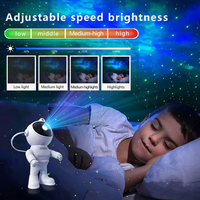 Projecteur de Galaxie Astronaute Projecteur de Galaxie pour Chambre à Coucher, Projecteur de Lumière Nocturne Étoile de Galaxie pour Enfants Adultes Salle de Jeux/Fête/Maison