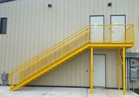 Escalier extérieur moderne en acier inoxydable, vente en gros d'usine, avec marches en acier à haute résistance et balustrade incluse