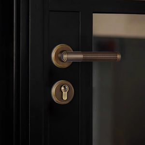 Maniglia per <span class=keywords><strong>porta</strong></span> in ottone moderna per camera da letto, set di serrature di lusso di alta qualità con chiavi per appartamento, ufficio, serrature per porte in legno. - Product Image 2