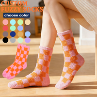 Chaussettes d'hiver chaudes et douillettes pour femme, avec logo, design tendance, personnalisables, en tissu thermique, style chaussettes mi-hautes, moelleuses et douces.